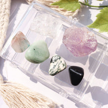 Load image into Gallery viewer, Meditation Crystal Kit for Strength