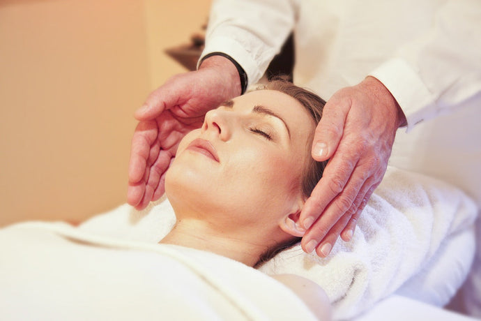 Your First Reiki Session: What Really Happens (and Why You’ll Feel So Calm After)