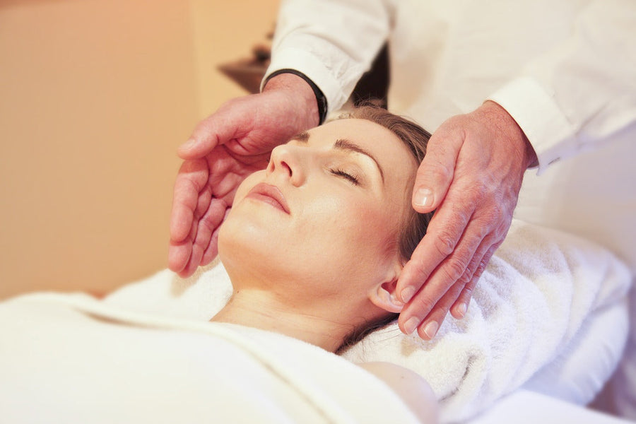 Your First Reiki Session: What Really Happens (and Why You’ll Feel So Calm After)